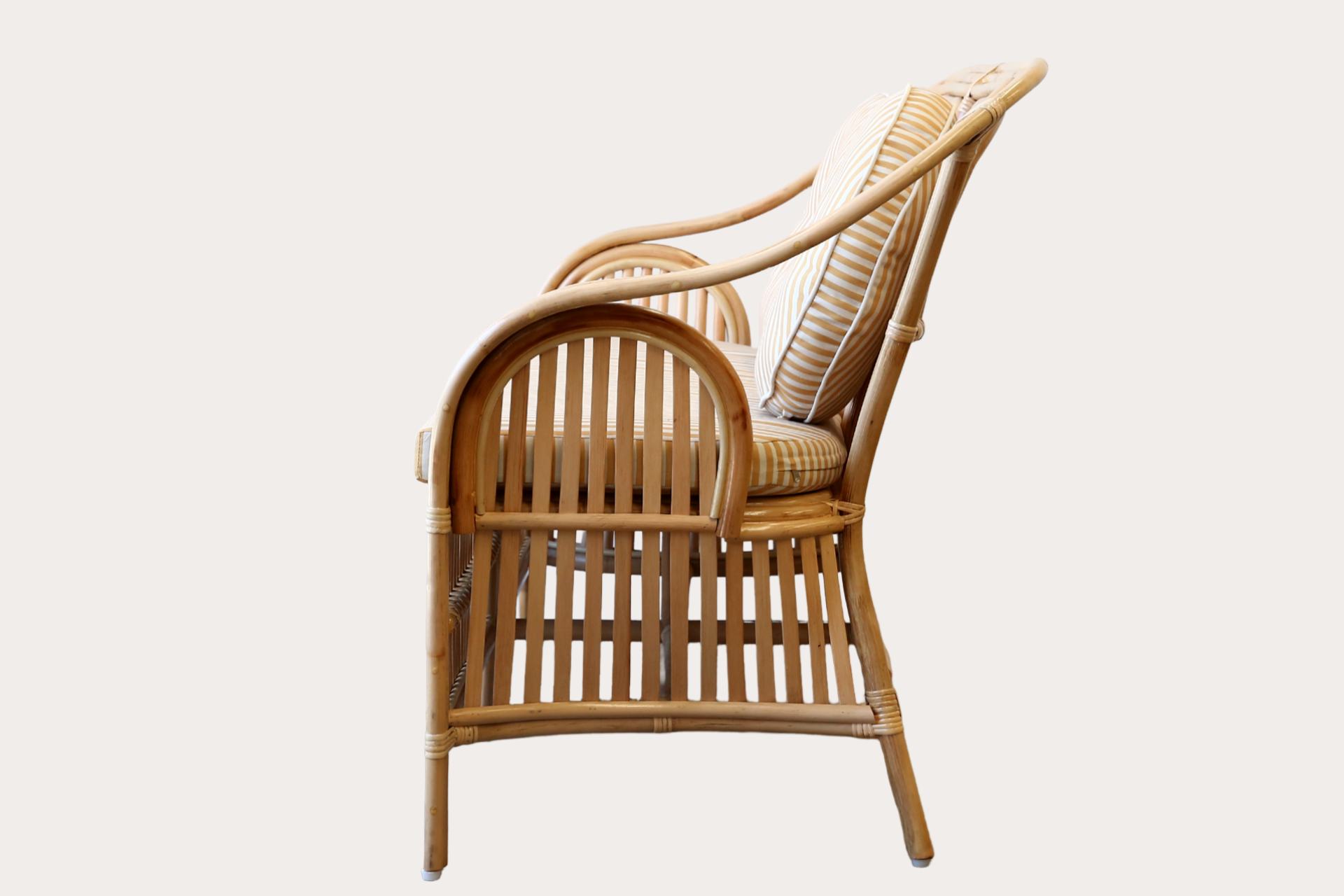 Brookhaven Carver. 120cm Seat. Natural