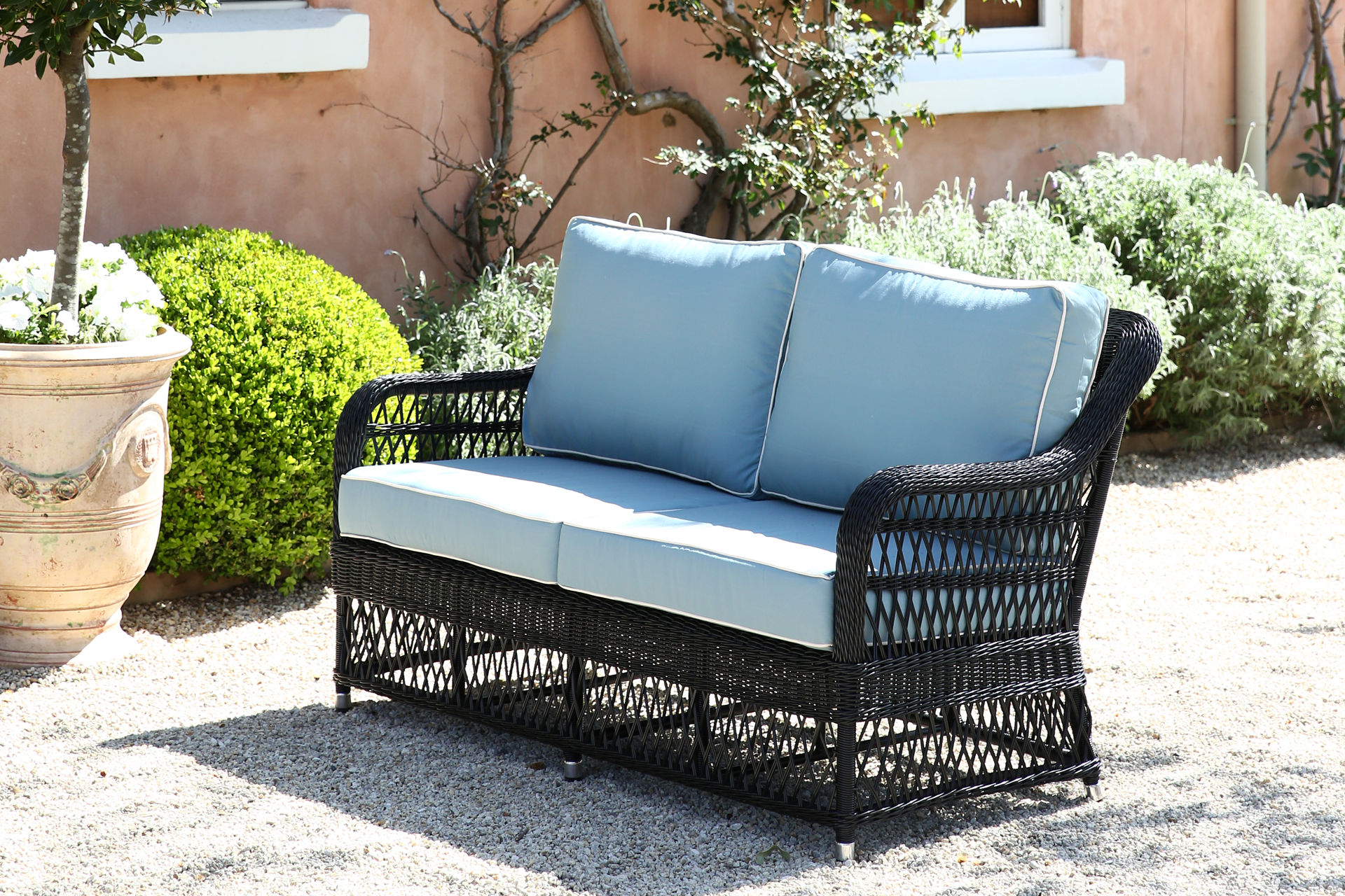 Lauren Outdoor 2.5 Seater. Black